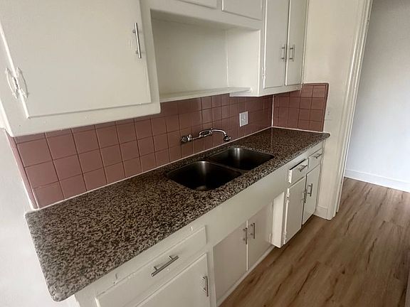 3rd image of 3611 Westwood Blvd #5