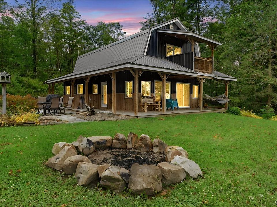 1st image of 822 Deans Pond Rd