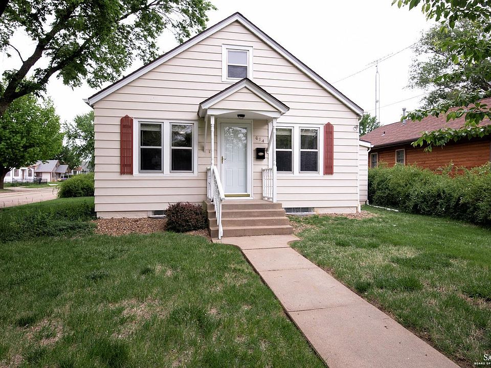 1st image of 614 W Republic Ave