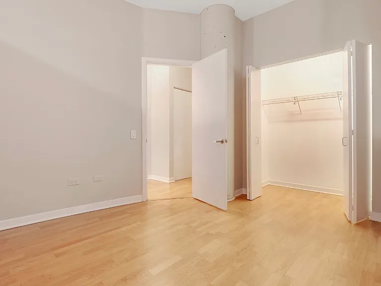 720 N Larrabee St #1706N — Photo 2