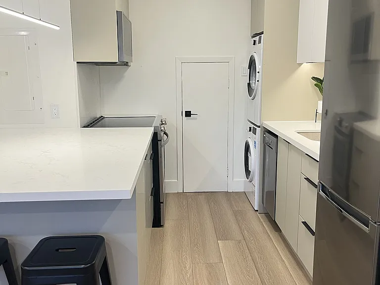 909 Millwood Rd #B — Photo 5