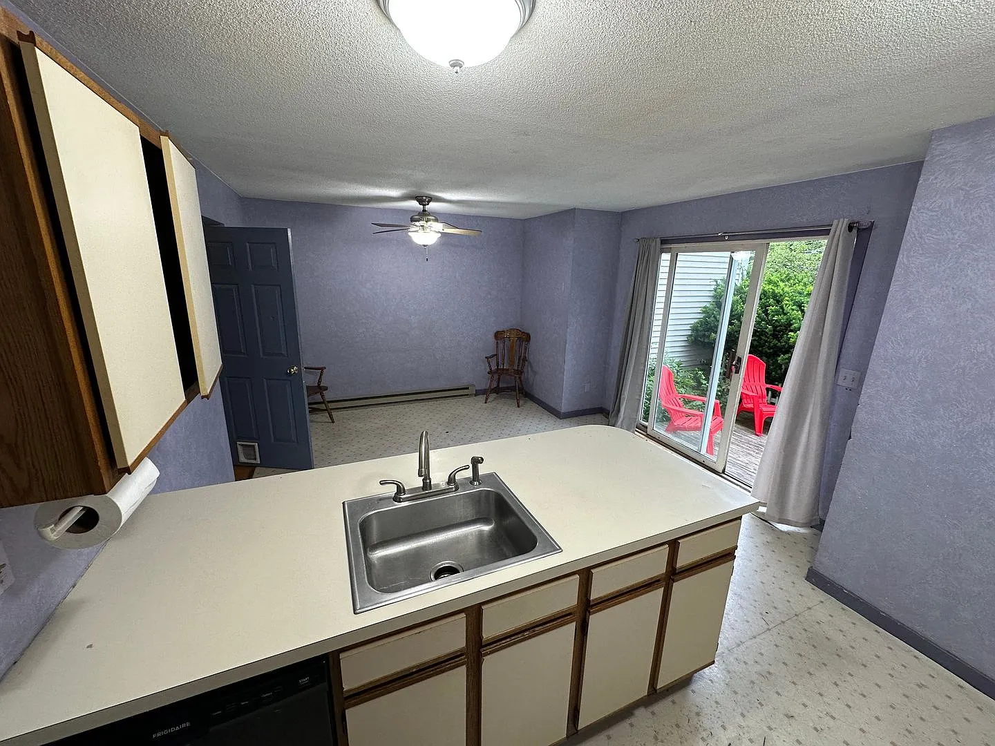 4 Bedroom Townhouse Close to Campus Perfect for Groups! — Photo 4
