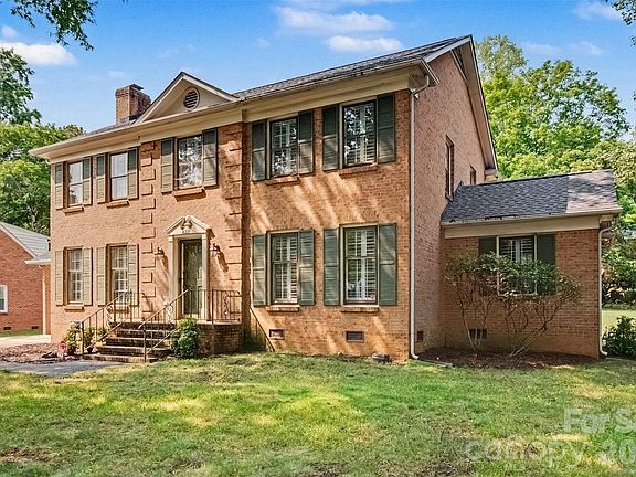 2nd image of 4221 Bridgewood Ln