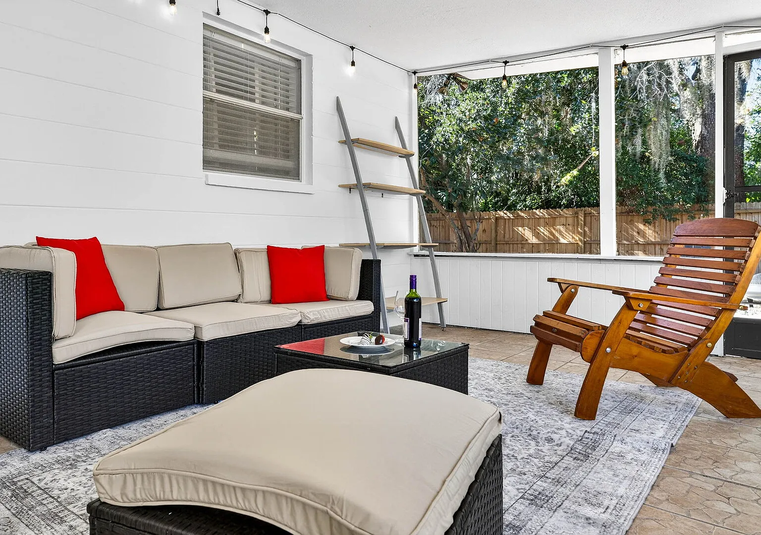 The Terrace Hideaway 3BR WFH, Sleeps 6 — Photo 2