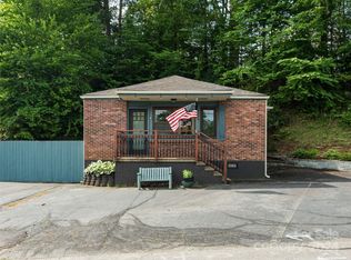 110 Summit St, Waynesville, NC 28786