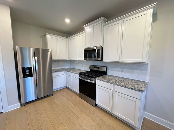 5th image of 1414 Windermere Way