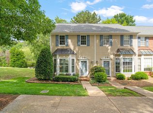 240 Standish Dr, Chapel Hill, NC 27517