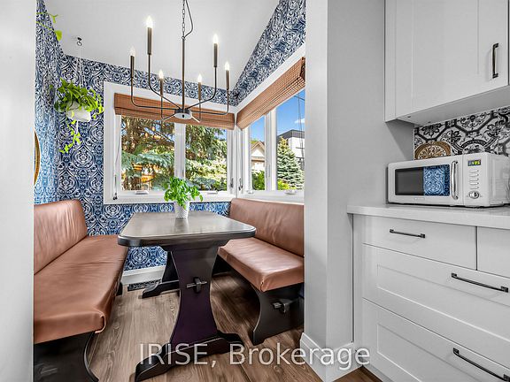 5th image of 2 Beechwood Ave
