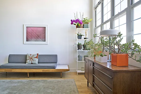 Sold by Compass | media 7