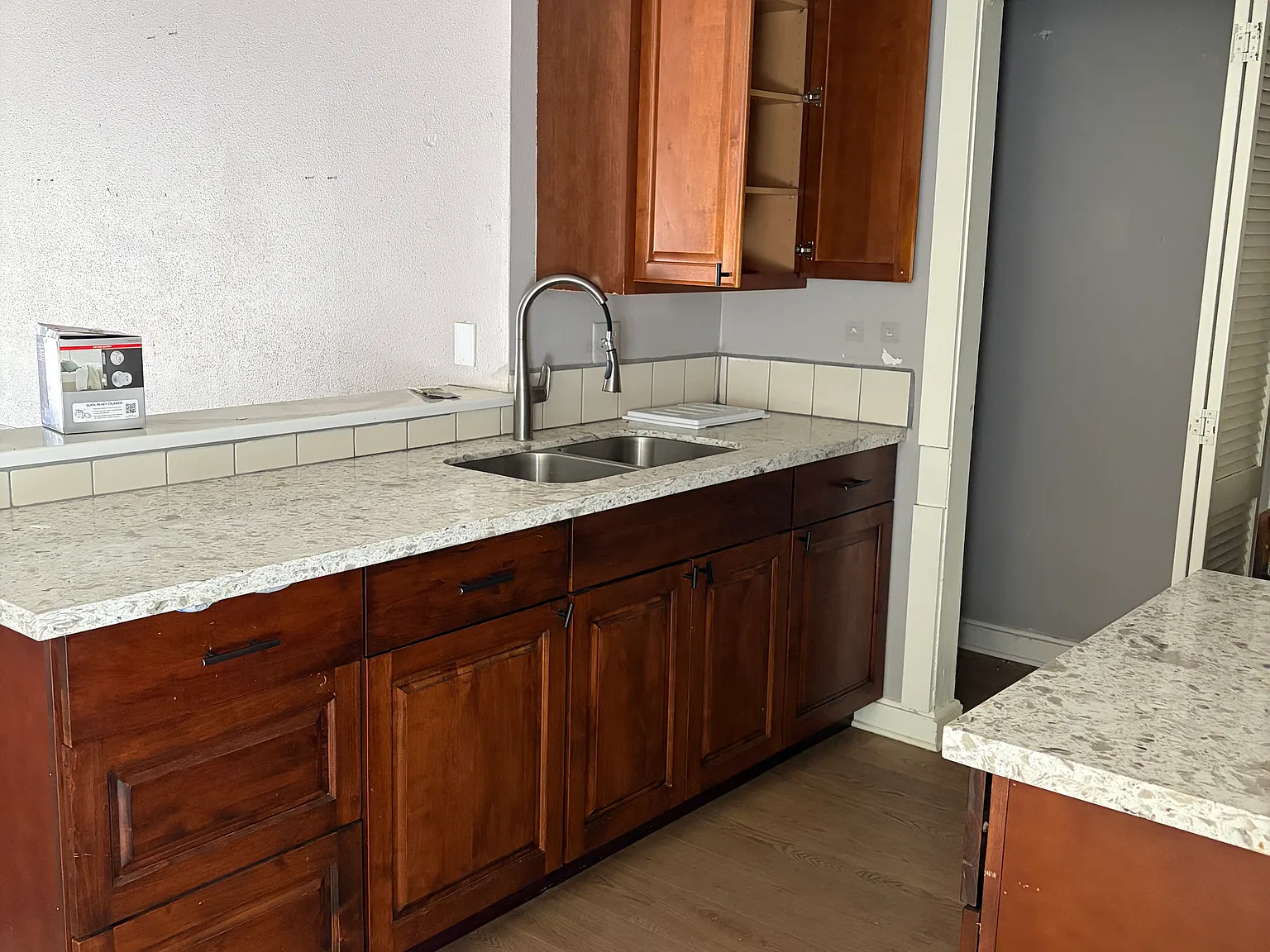 2 bed, 884 sqft, $850 — Photo 2