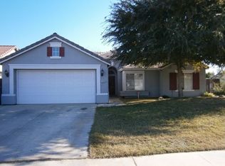1242 N Mathew St, Porterville, CA 93257