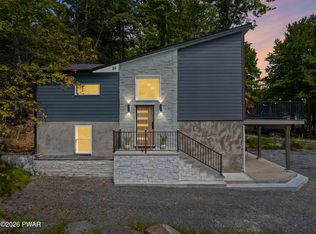1002 Bison Trl, Lake Ariel, PA 18436