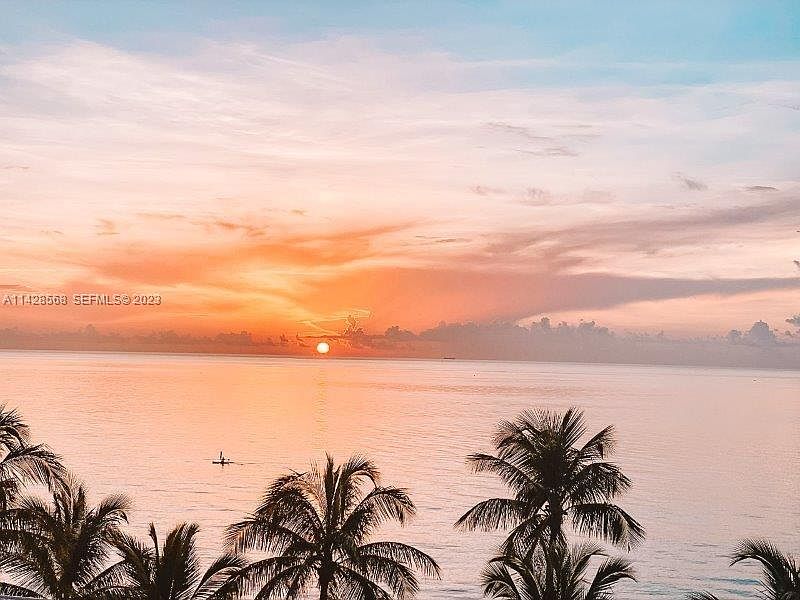 1st image of 16901 Collins Ave APT 504