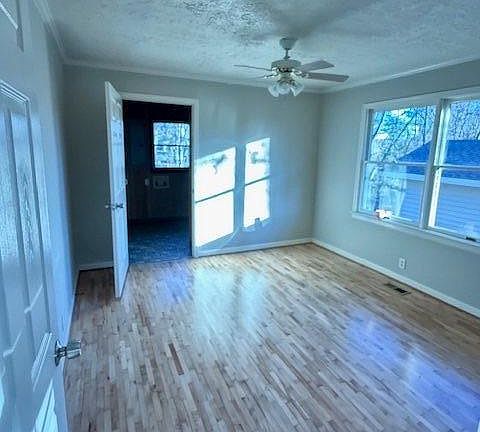 3rd image of 120 Dan Cheri Dr