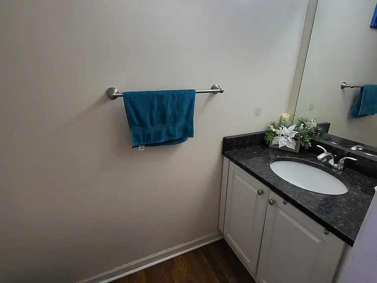 3067 Silverbrook Dr — Photo 10
