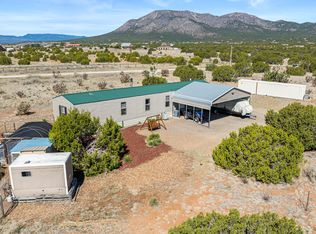 78 Drake Rd, Edgewood, NM 87015
