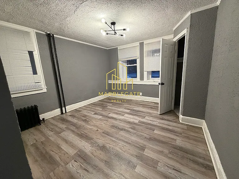 717 Arlington Ave #1BB — Photo 5