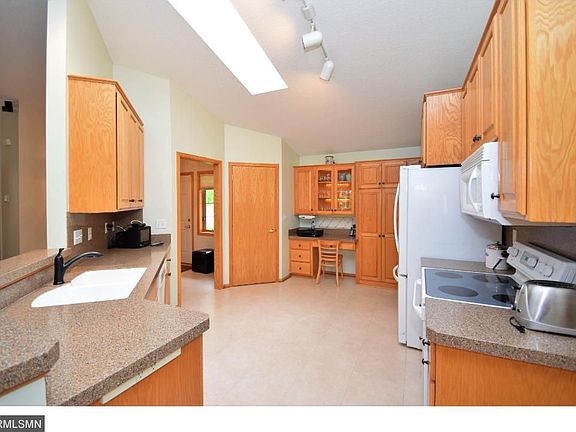 4th image of 3721 Impatiens Ln N