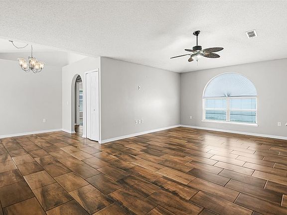 4th image of 51 BEAVERDAM LANE