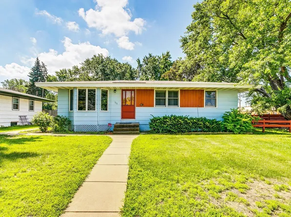 100 Crown Rd NE, Fridley, MN 55421