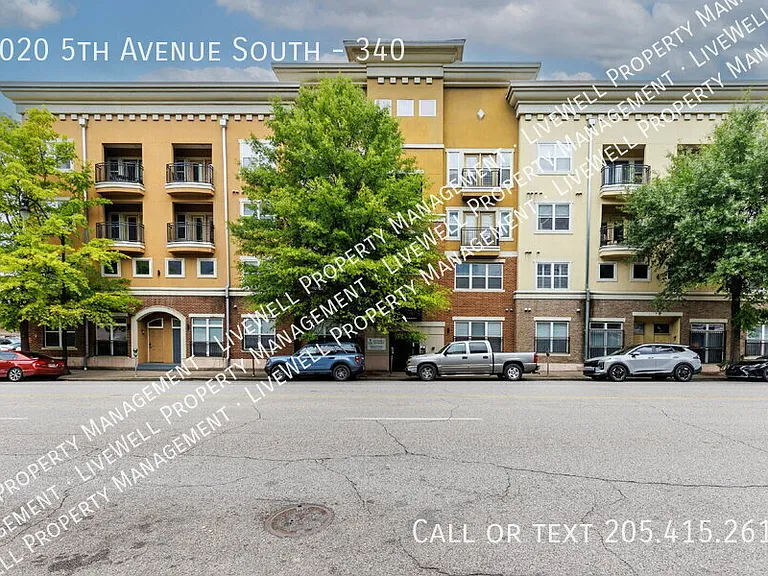2020 5th Ave S #340 — Photo 2