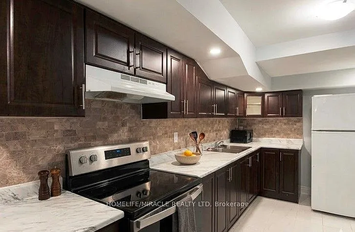 107 Castle Oaks Cross — Photo 4