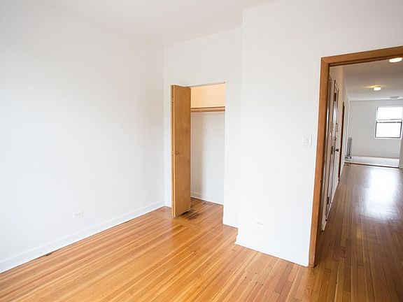 2nd image of 5493 S Cornell Ave #1605-3