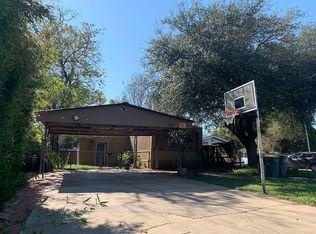 801 Blyth Rd, Victoria, TX 77904