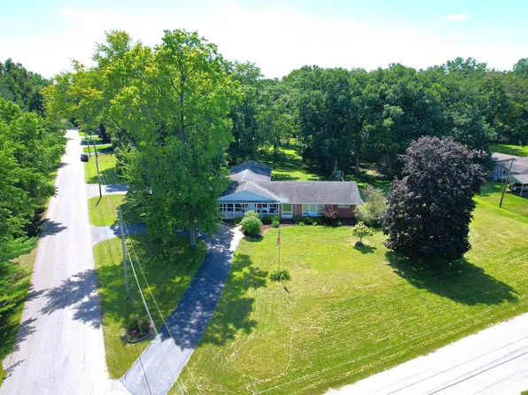 6278 E Woodhaven Ct, Monticello, IN 47960