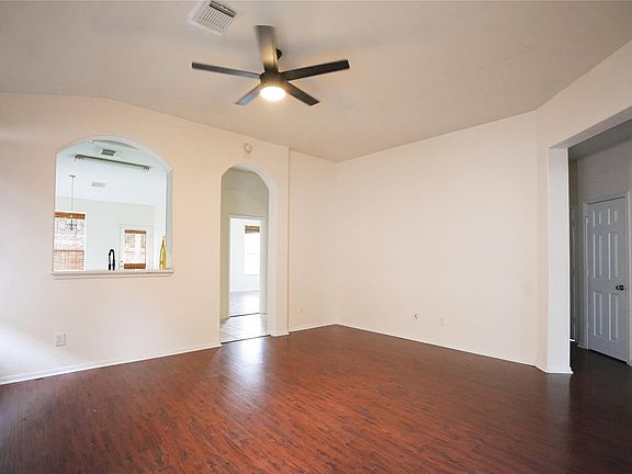 3rd image of 6415 Richland Hills Dr