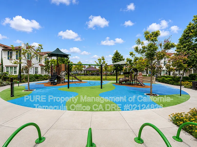 30383 Town Square Dr — Photo 17