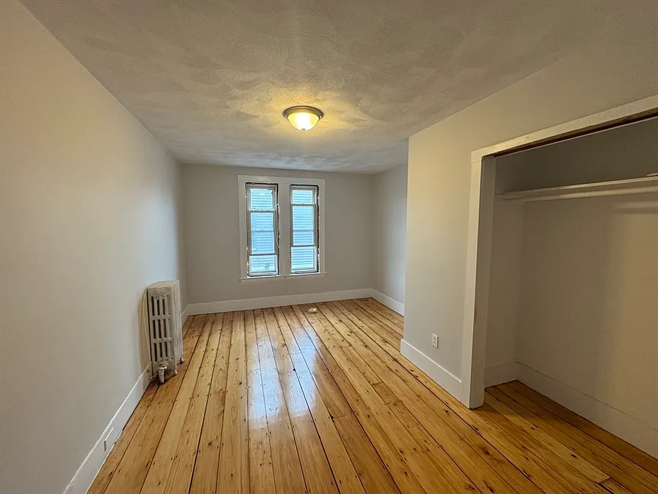 20 Foster St #4