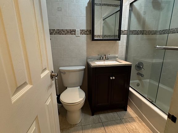 5th image of 2121 Shore Pkwy #2REAR
