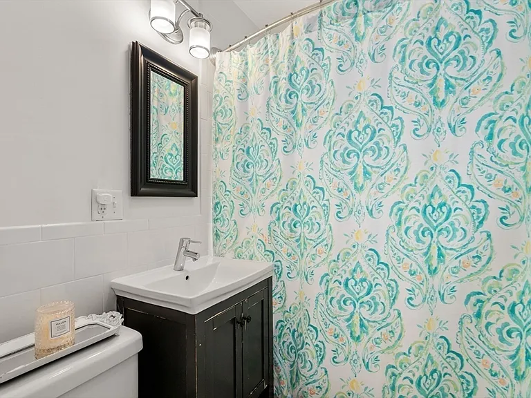 1504 Centre St #1 — Photo 24