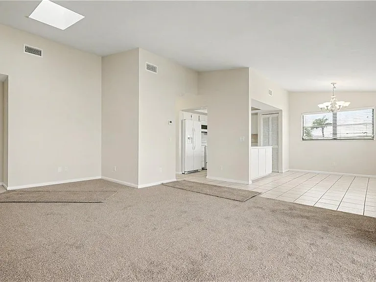 4528 SE 5th Pl #8A — Photo 13