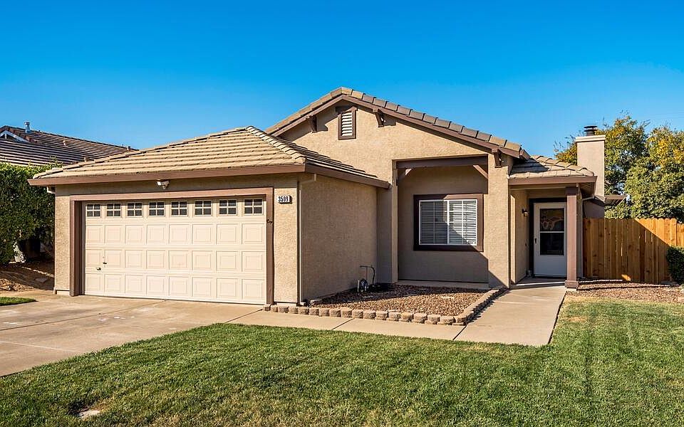 1st image of 3509 Alder Canyon Way