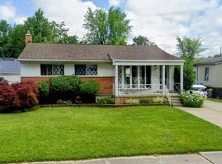 31764 Brown St, Garden City, MI 48135
