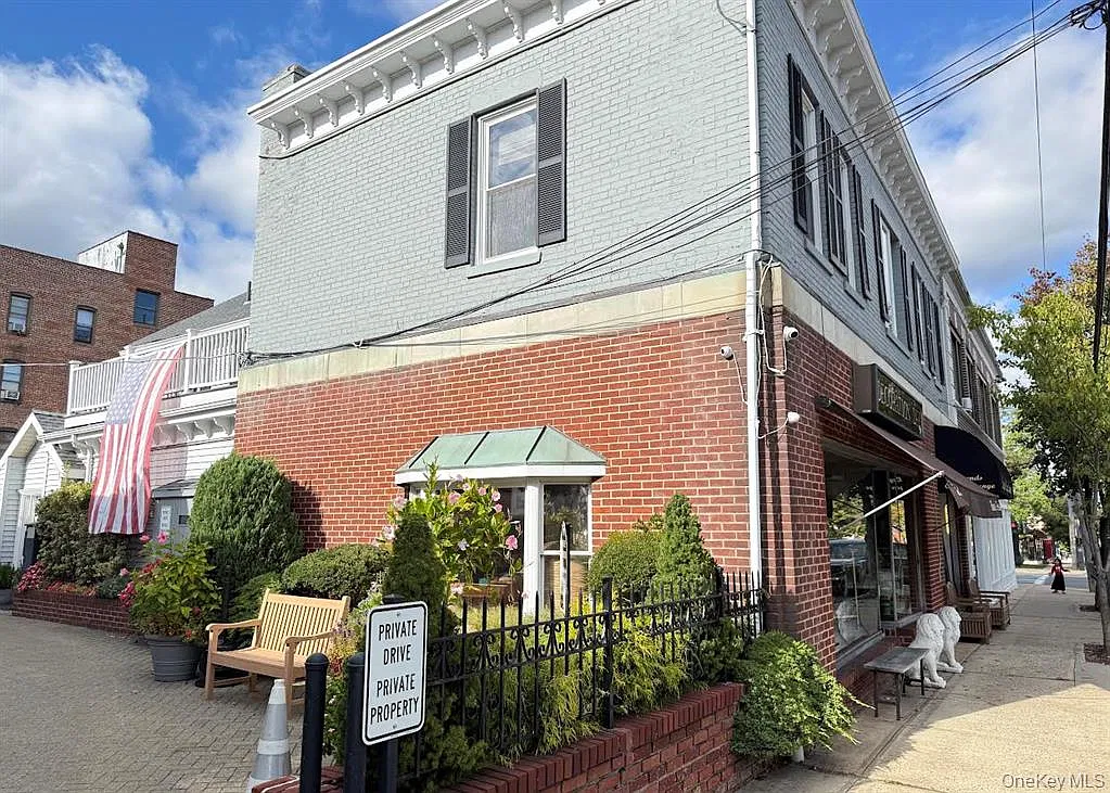 2 bed, 1100 sqft, $3,850 — Photo 3