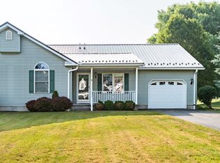 32 Valle Dr, Batavia, NY 14020