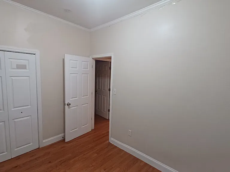 293 Meridian St #2 — Photo 3
