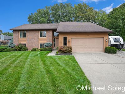 5958 Stonyhill Ln SE, Kentwood, MI, 49508