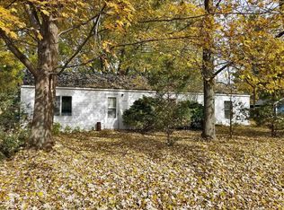 8052 Beecher Rd, Flushing, MI 48433