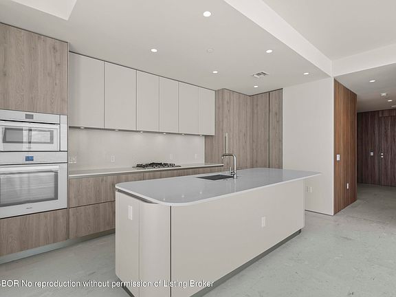 5th image of 200 Arkona Ct #2203