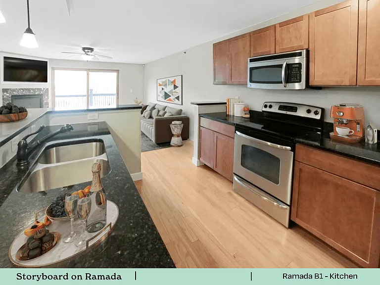 Storyboard on Ramada — Photo 29