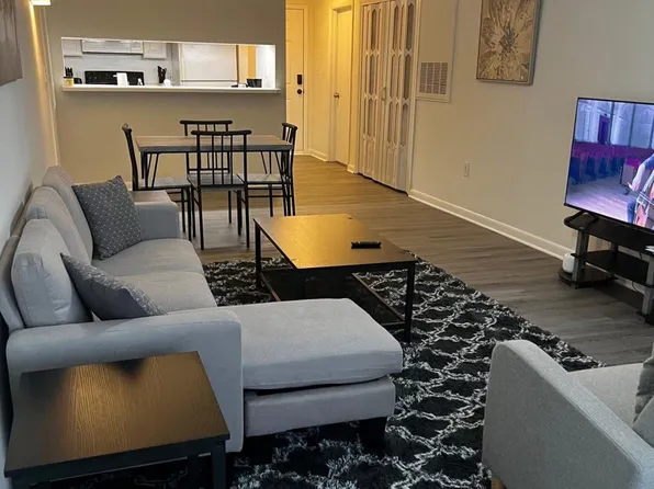 1420 Collegiate Cir, Raleigh, NC