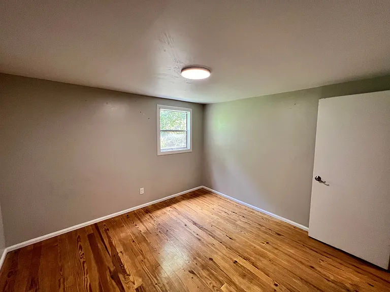 1005 Kirby Dr — Photo 12