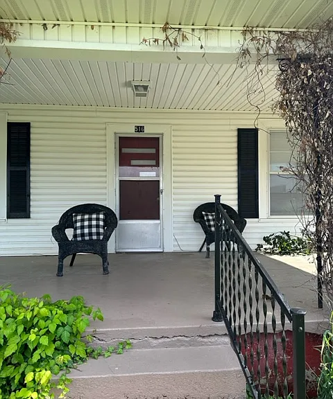516 Obar St SW — Photo 1