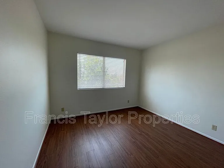355 Idaho Ave #7 — Photo 7