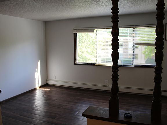 2nd image of 1108 Oakcrest St #9