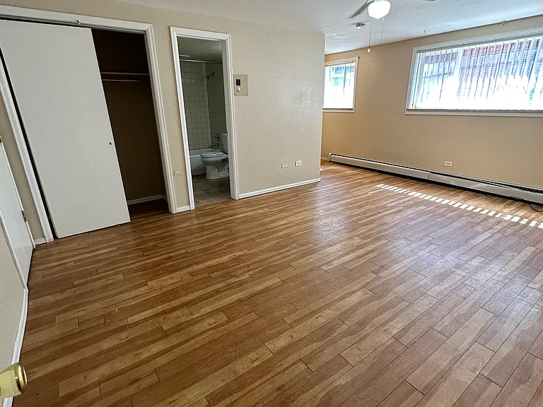 Downing Apartments — Photo 15